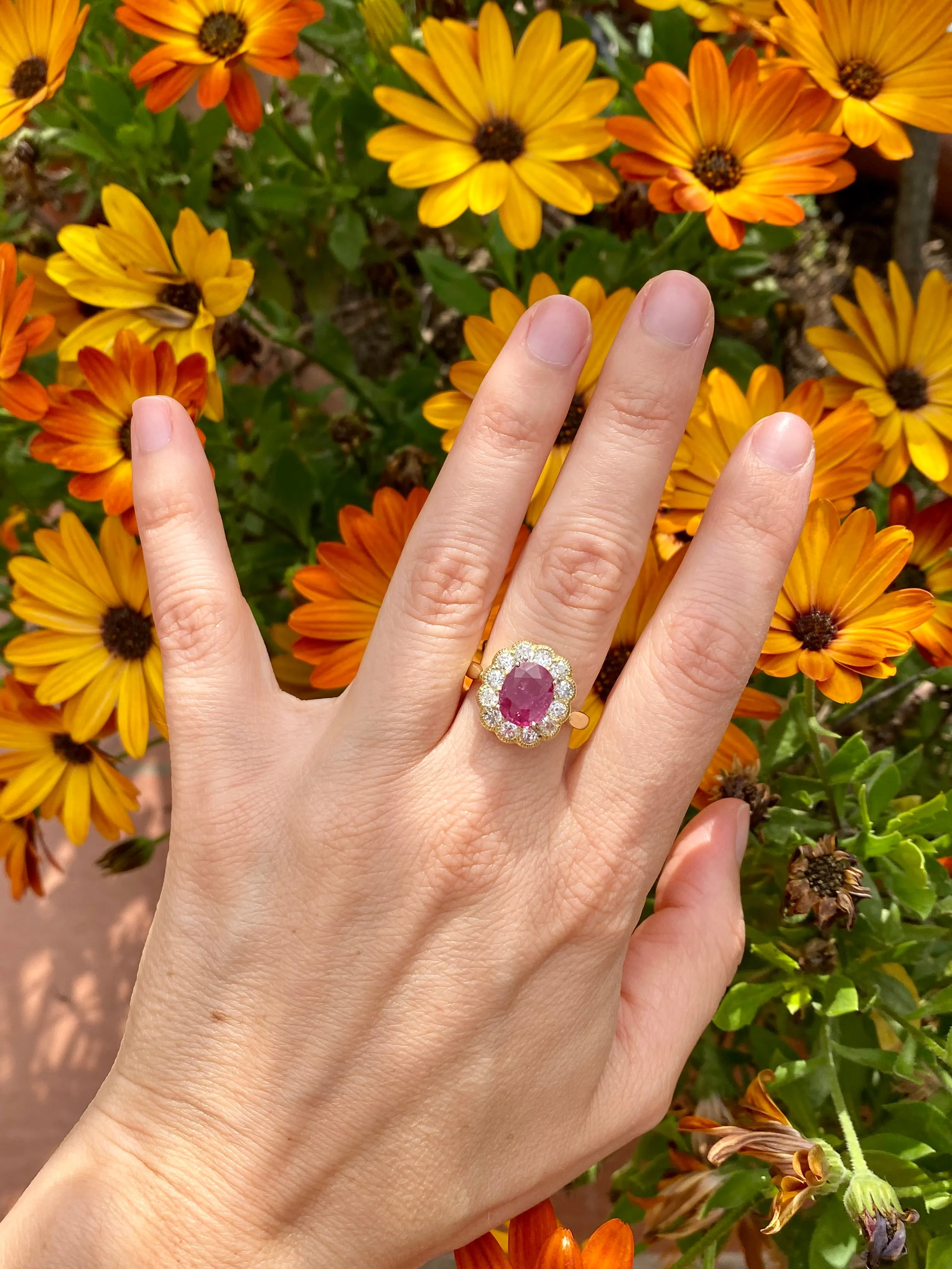 1800 Ruby Diamond Gold Cluster Ring