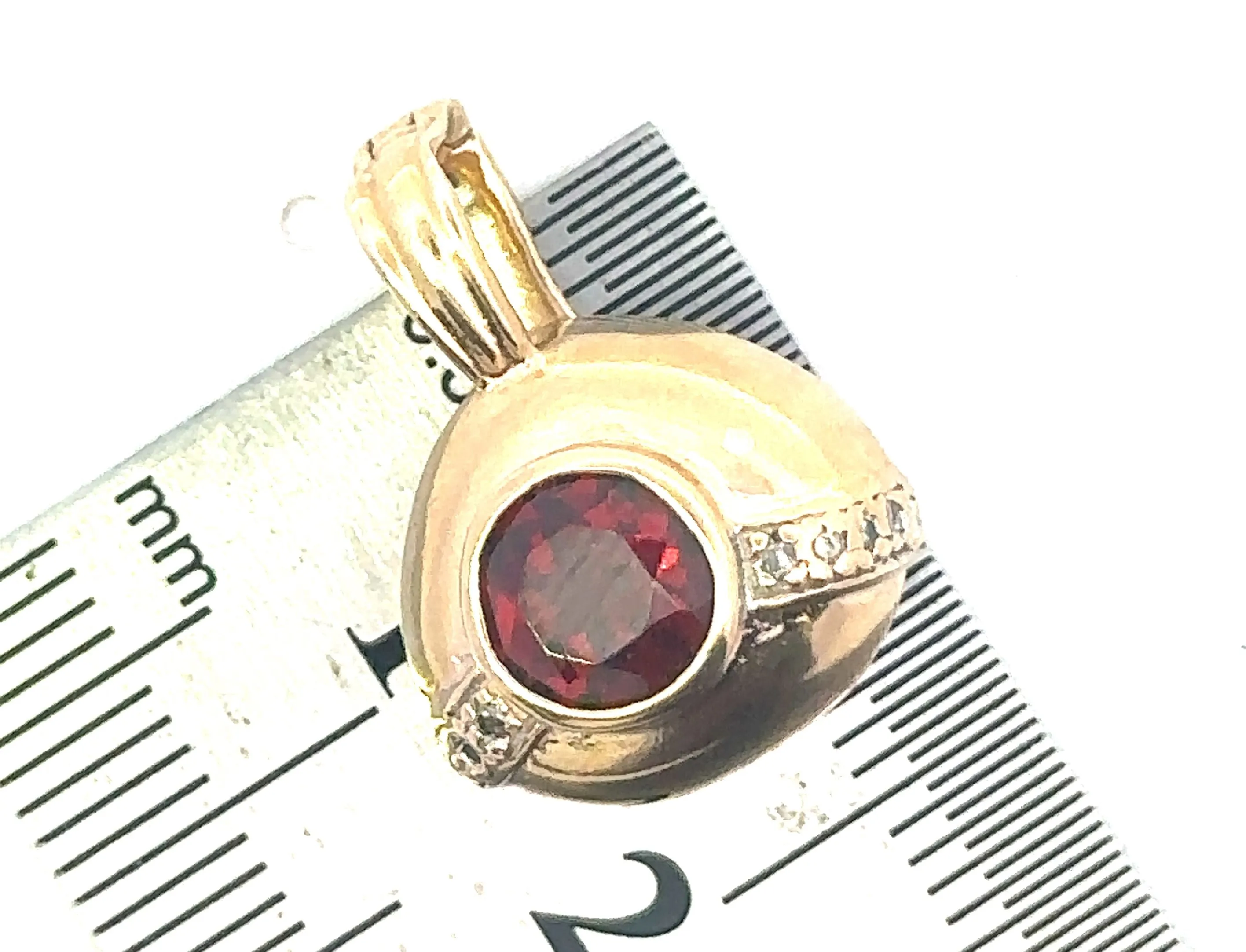 9ct Yellow Gold 9 stone Garnet & Diamond Pendant