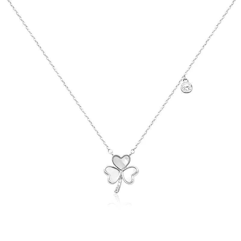 Clover Leaf Mother of Pearl Necklace