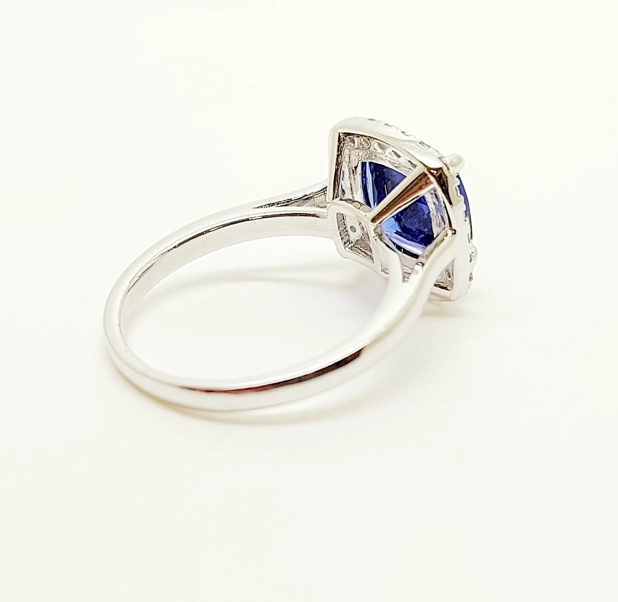 Cushion-Cut Tanzanite Diamond Halo Cocktail Ring In 14k White Gold