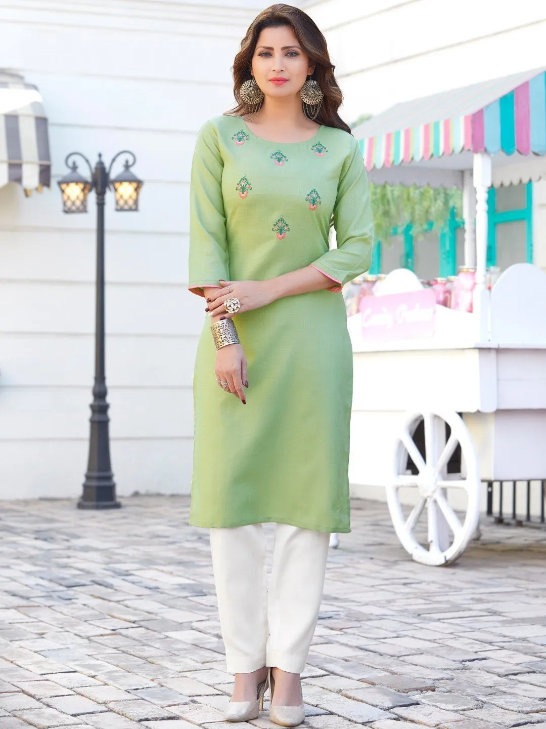 Embroidered Green Women's Side Slit Cotton Kurta