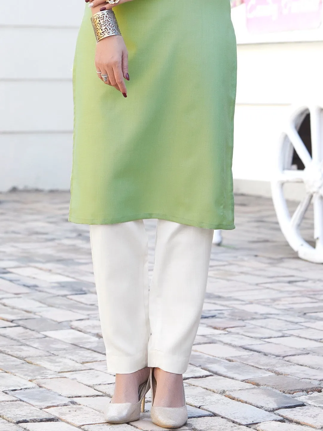 Embroidered Green Women's Side Slit Cotton Kurta