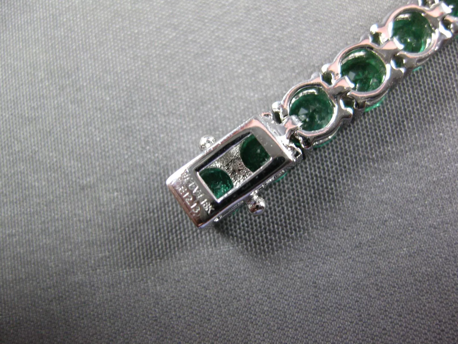 ESTATE LARGE 12.13CT AAA EMERALD 18KT WHITE GOLD 3D ROUND TENNIS BRACELET