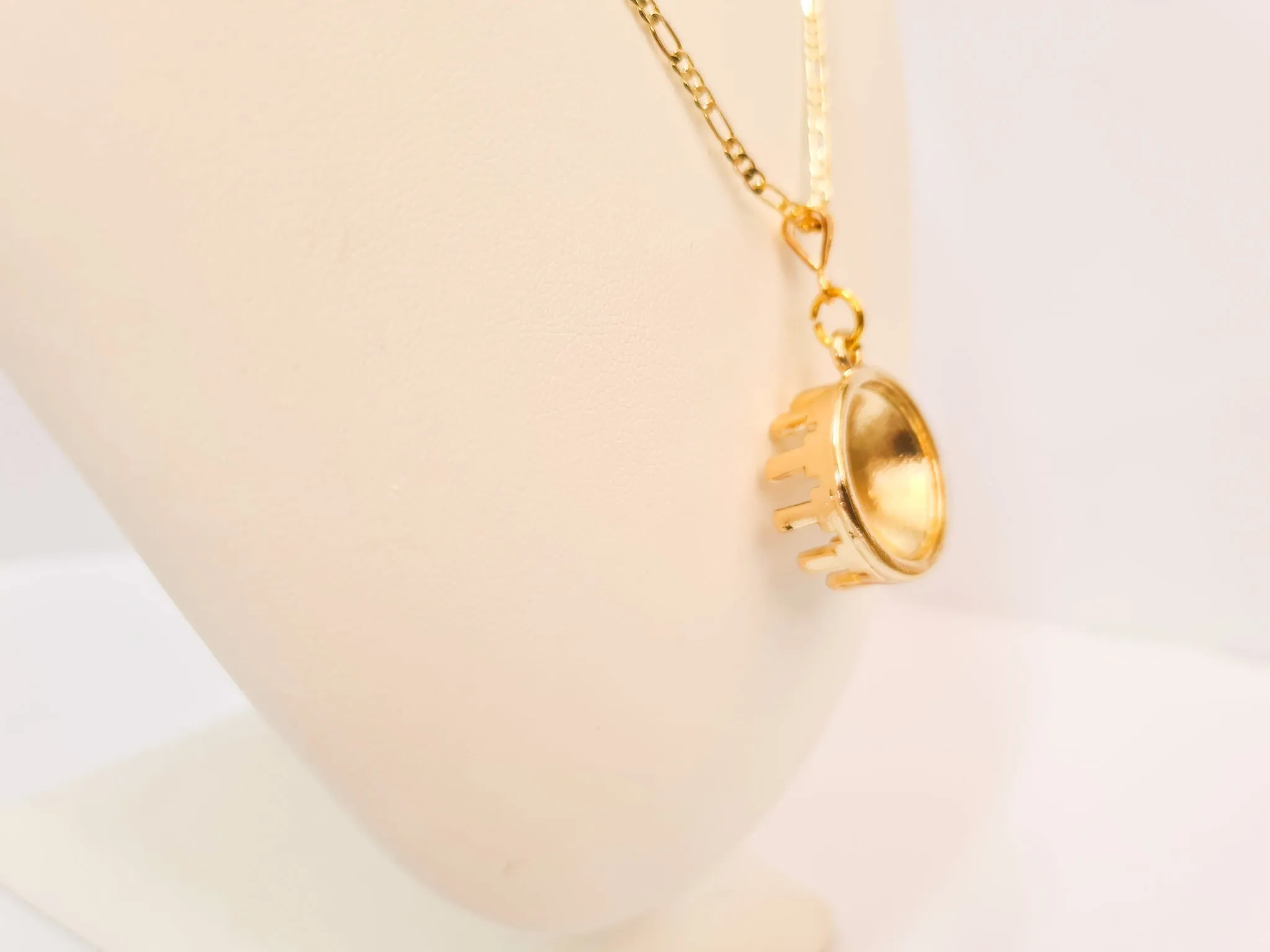 New ARRIVAL! TANOA GOLD Pendant Necklace with Solid 14k Gold-Filled Chain