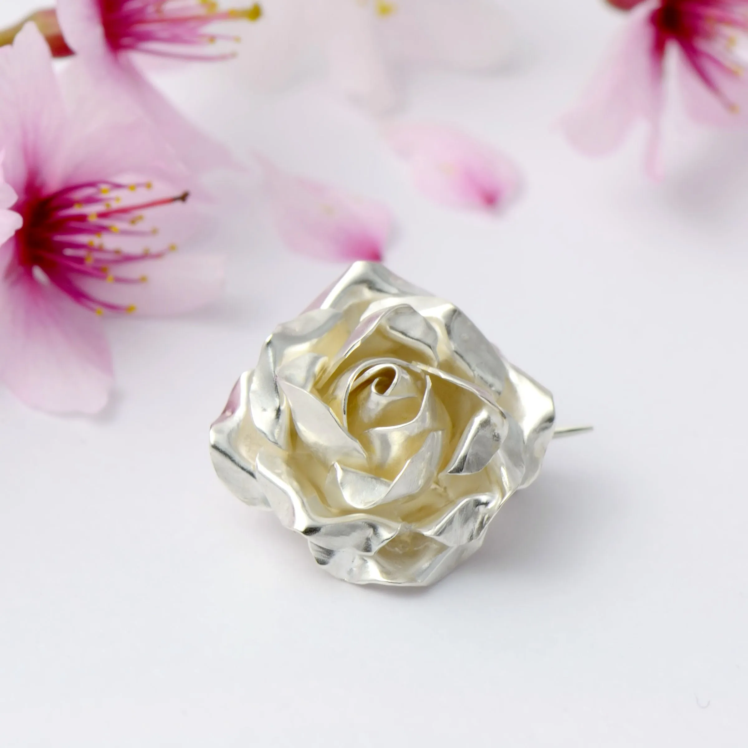 Open rose Brooch, 2cm silver rose