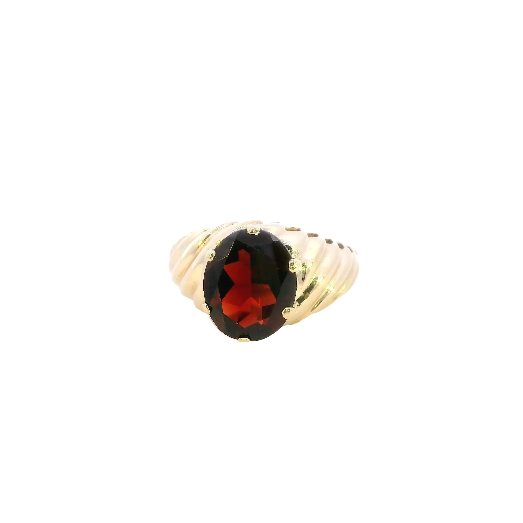 Regal 9ct Yellow Gold Single Stone Garnet Ring