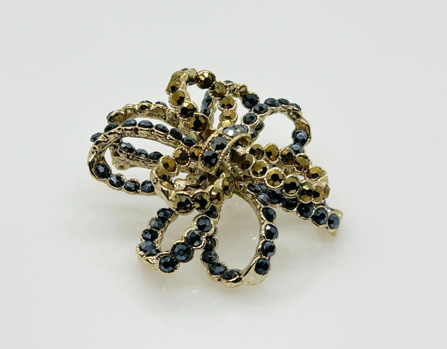 Vintage 3-D Dark Blue and Gold Stones Ribbon Bow Brooch